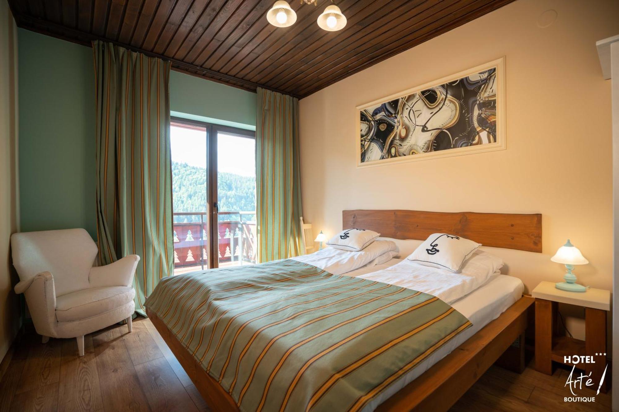 Art'E Boutique Rooms BaileTusnad Extérieur photo